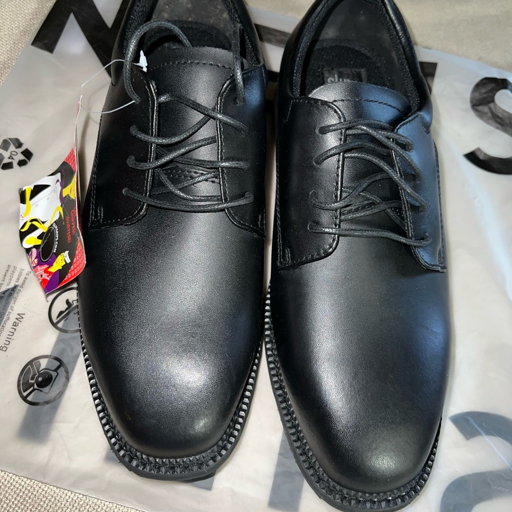 Men slip resistant black shoes